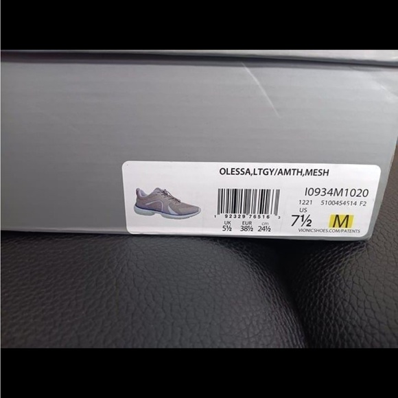 Vionic Olessa Walking Shoes Lightweight & Comfy! - Picture 2 of 8